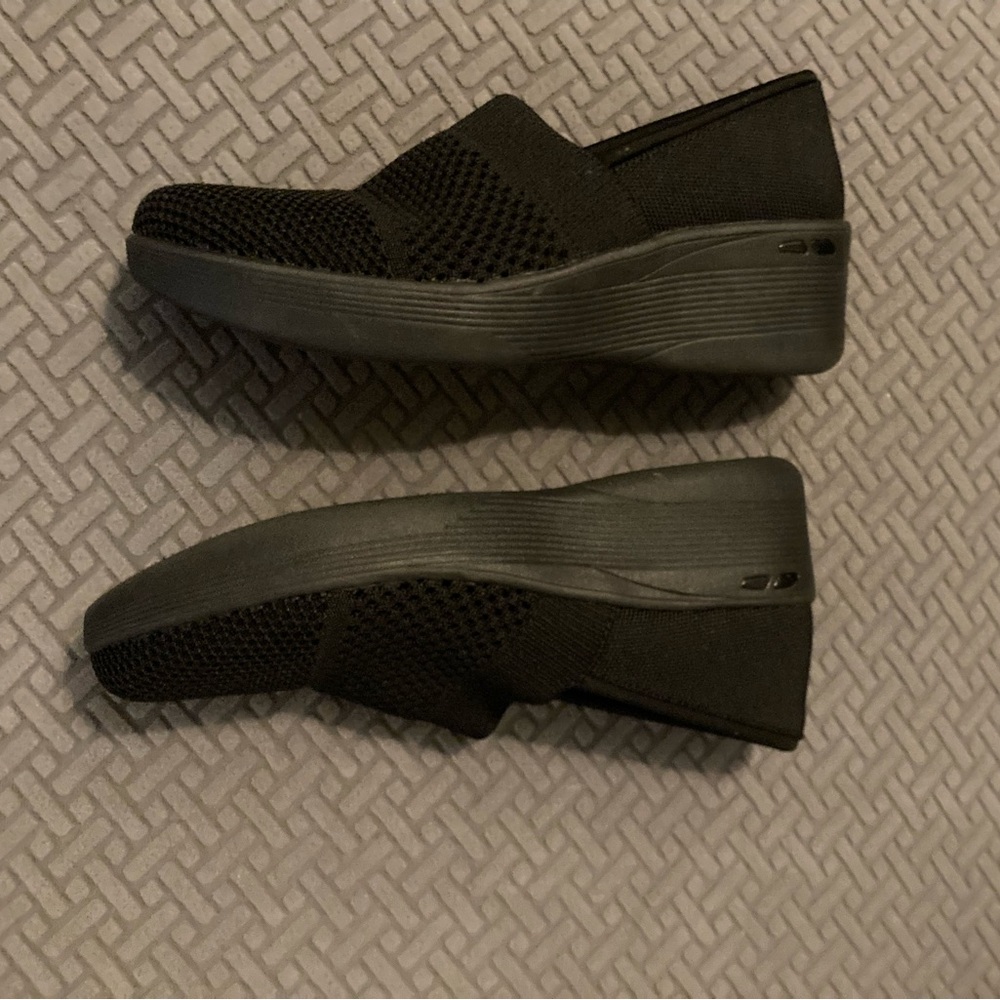 Skechers woven stretch platform wedges